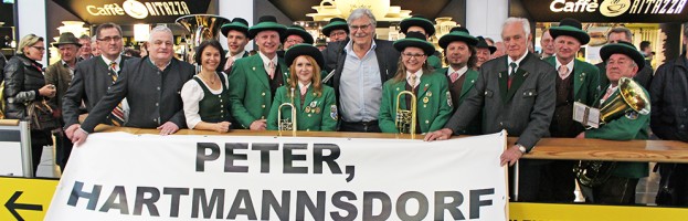 Musikalische Begrüßung für oscarnominierten Peter Simonischek